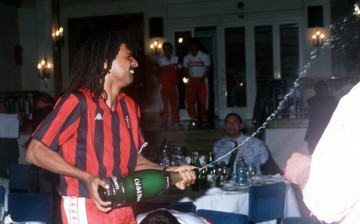 星空体育官方入口-米兰老照片回顾路德·古利特|AC米兰|ac米兰_新浪体育_新浪新闻