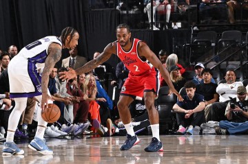 星空体育官方入口-大爆冷！威少轰12+12+10手撕老东家 小卡31+6纪录夜被撞出血+伤退