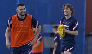 星空体育-【解码克罗地亚】底子没丢光，精神丢光了？