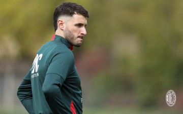 星空体育在线登录-米兰结束假期重新集结训练|AC米兰|ac米兰|球队_新浪体育_新浪新闻