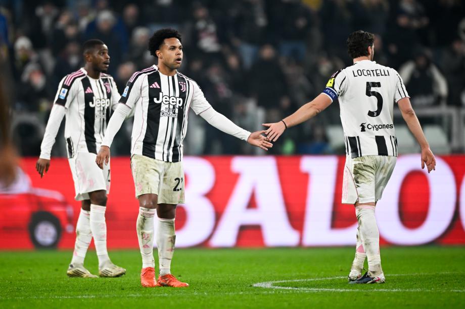 [图]意甲-卡卢卢读秒绝平 尤文图斯2-2拉齐奥